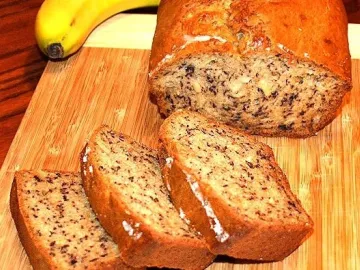 Вишневый хлеб с бананами и орехами