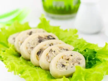 Кальмары, фаршированные грибами и сыром