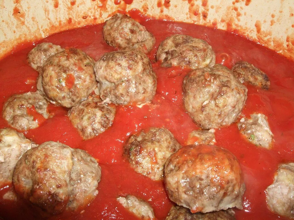 Мясные тефтели в густом томатном соусе